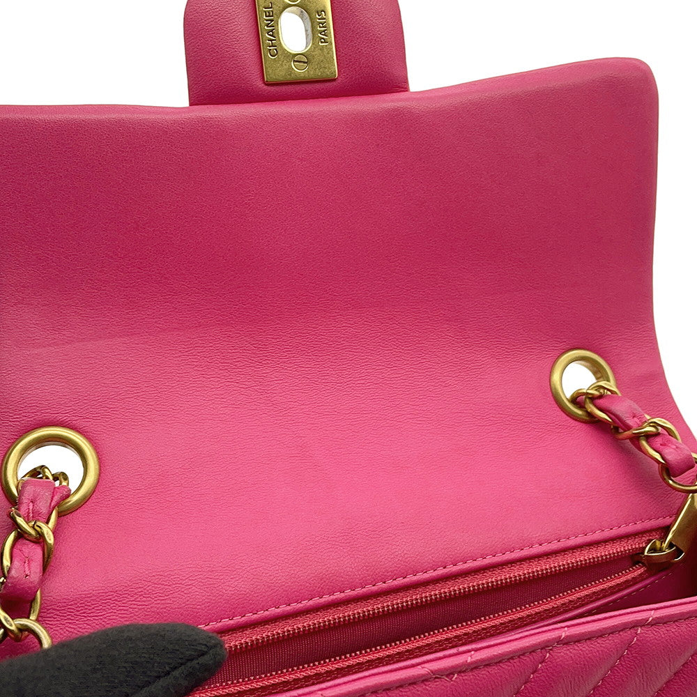 CHANEL V Stitch ChainShoulder Bag PinkA69900 Lambskin