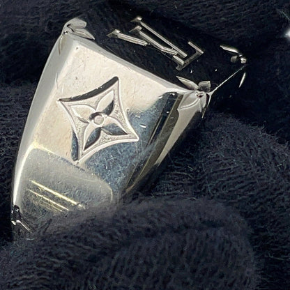 LOUIS VUITTON Signet Ring Monogram Size M (Approximately 20) SilverM62487 Metal