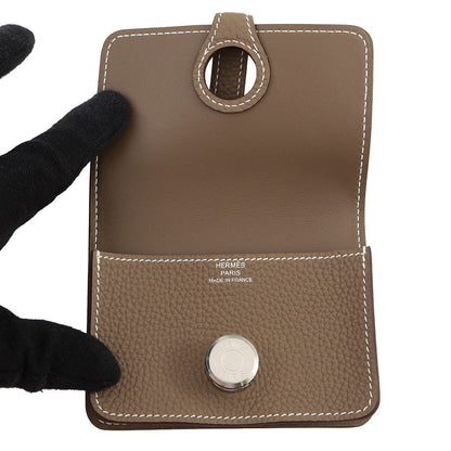 HERMES Dogon Card Case Etoupe Taurillon Clemence