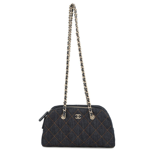 CHANEL CC Logo Matelasse ChainClutch NavyAP5092 Denim