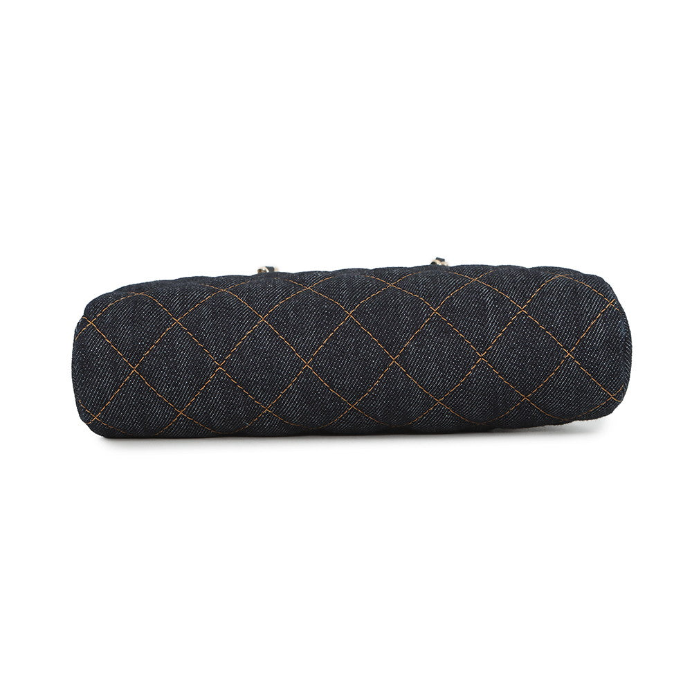 CHANEL CC Logo Matelasse ChainClutch NavyAP5092 Denim
