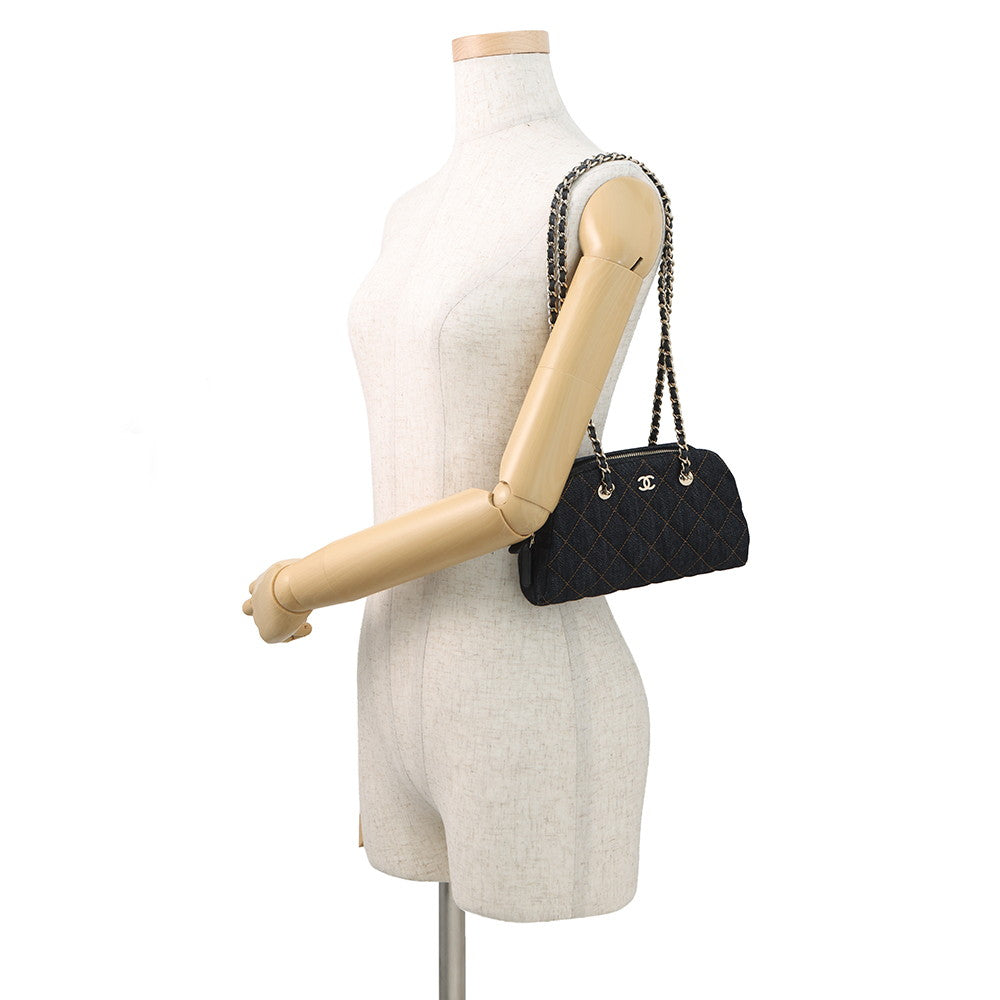 CHANEL CC Logo Matelasse ChainClutch NavyAP5092 Denim