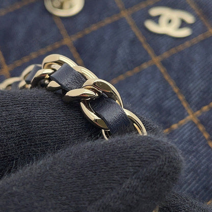 CHANEL CC Logo Matelasse ChainClutch NavyAP5092 Denim