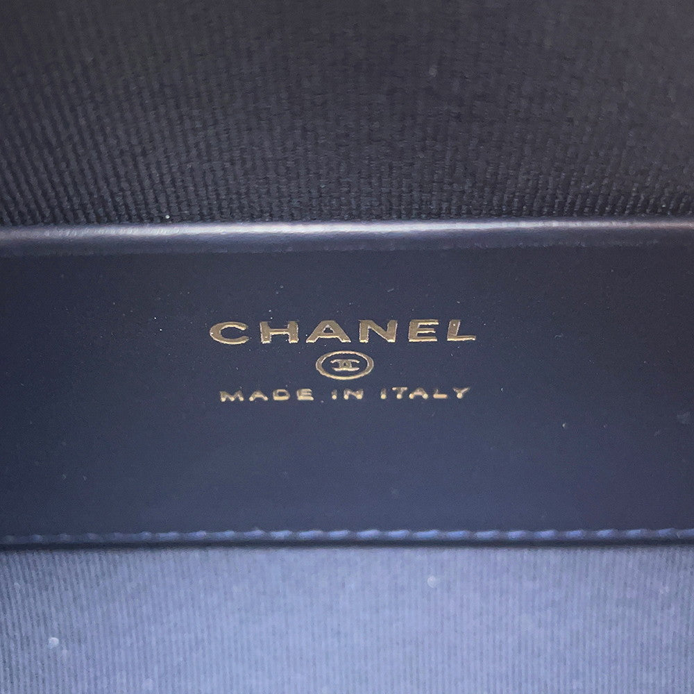 CHANEL CC Logo Matelasse ChainClutch NavyAP5092 Denim