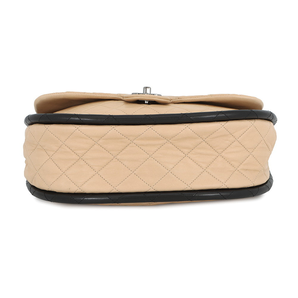 CHANEL Matelasse Hula Hoop Handbag Beige/BlackA66222 Lambskin