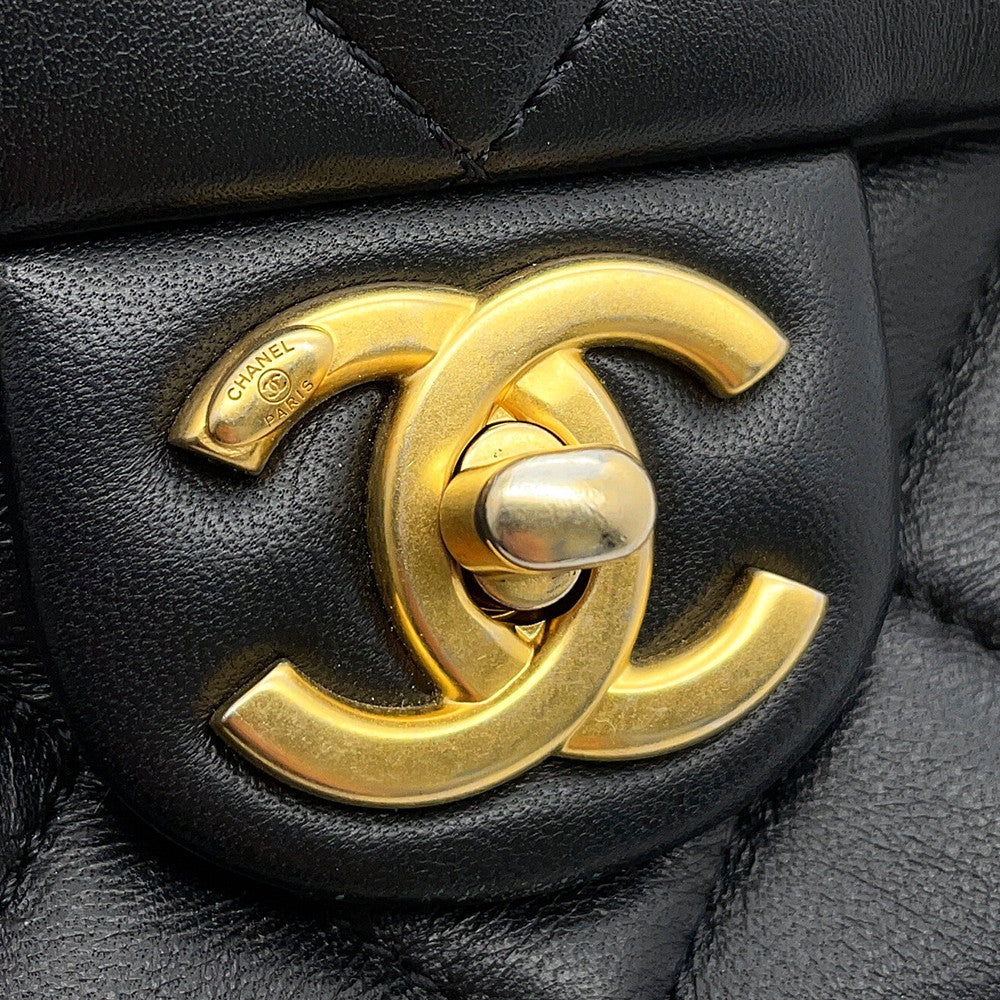 CHANEL Mini Matelasse Pearl Chainshoulder Bag BlackAS2855 Lambskin