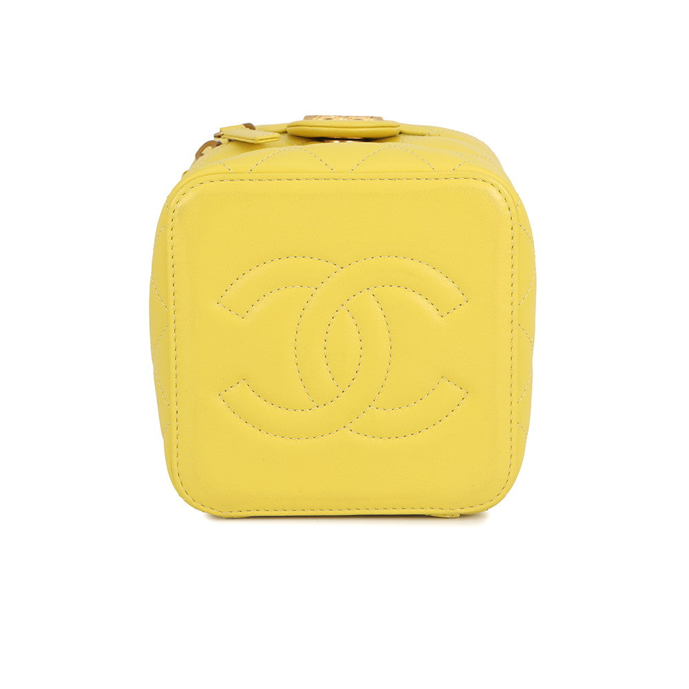 CHANEL Matelasse Vanity ChainShoulder Bag YellowAS3228 Lambskin