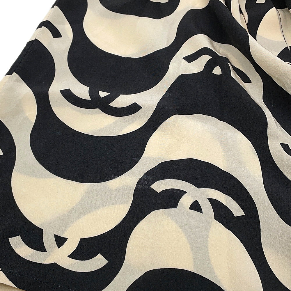 CHANEL CC Logo Wave Shirt Size 36 Cream/BlackP70211 Silk100%