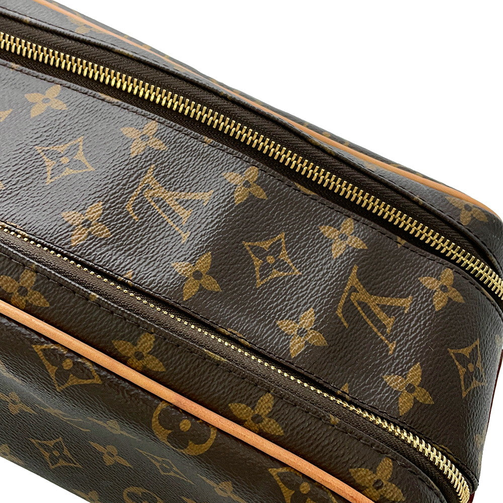 LOUIS VUITTON Dop kit BeigeM44494 Monogram