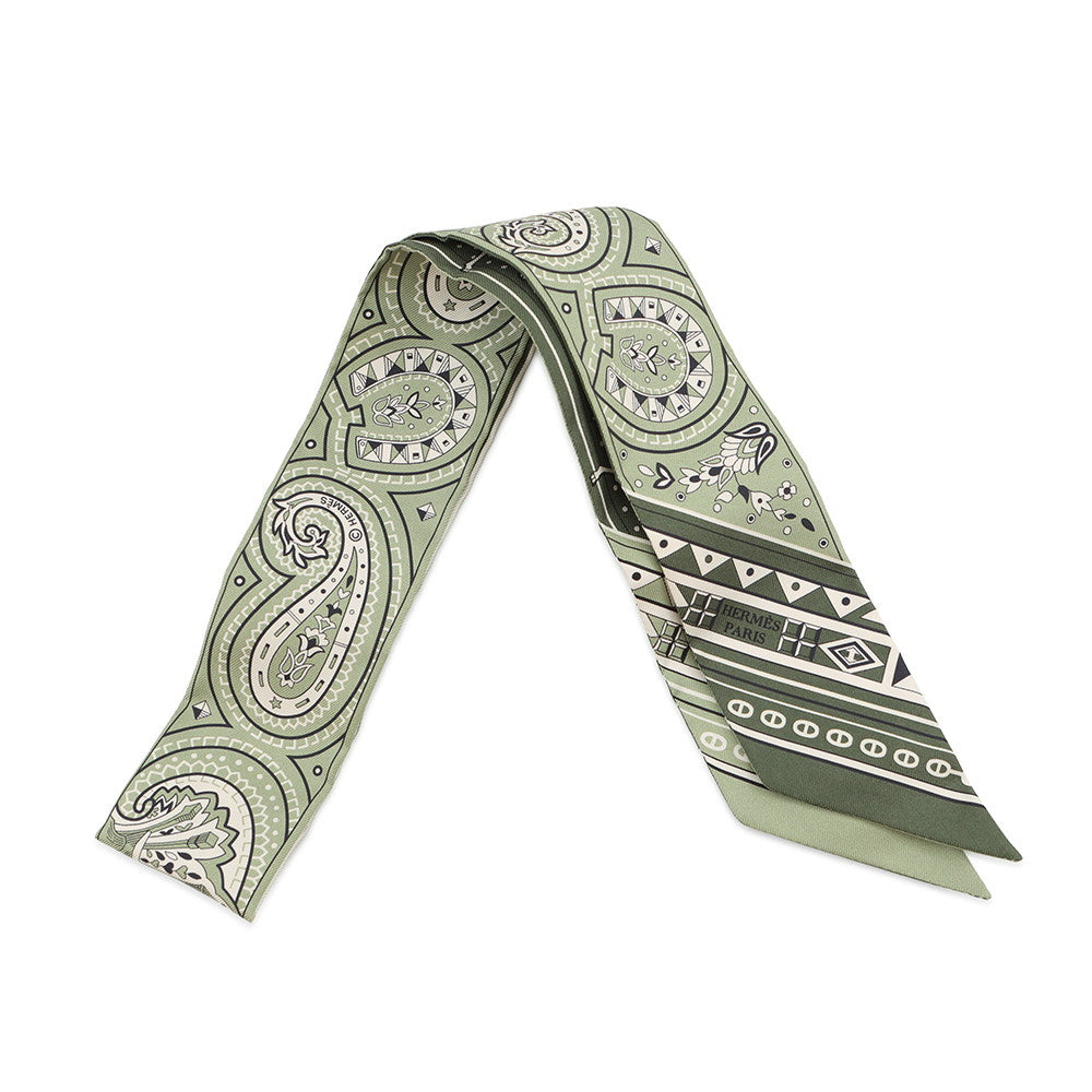 HERMES Twilly Festival des Amazones Bandana - The Amazon Festival and Bandana Pistachio / White / BlackH064217S 07 Silk100%