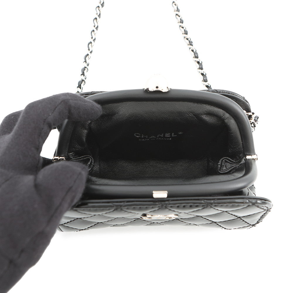 CHANEL Matelasse Kiss Lock ChainShoulder Bag Black Patent Leather Leather