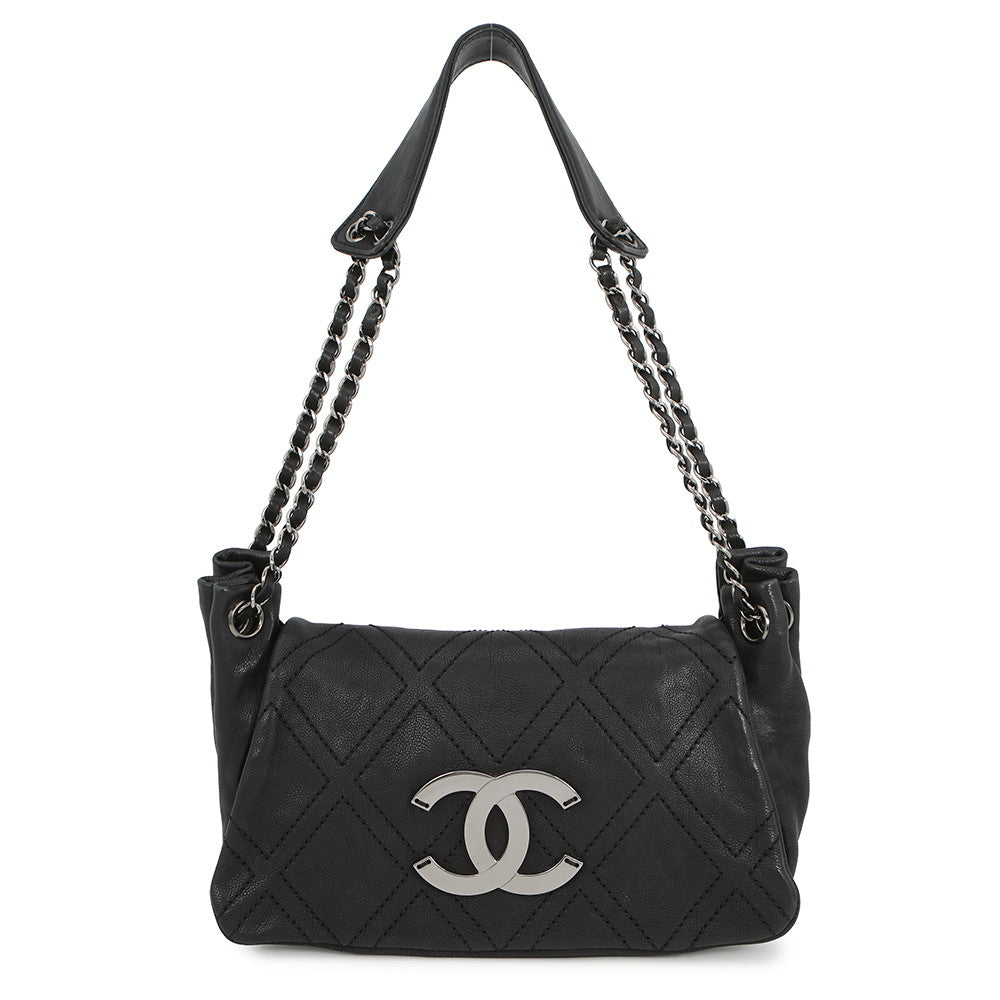 CHANEL CC Logo Chain Shoulder Bag Black Leather