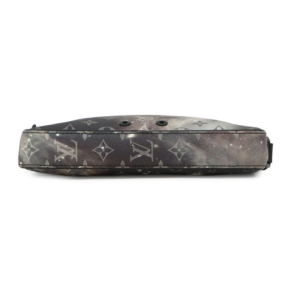 LOUIS VUITTON Alpha Messenger NoirM44165 Monogram / Galaxy