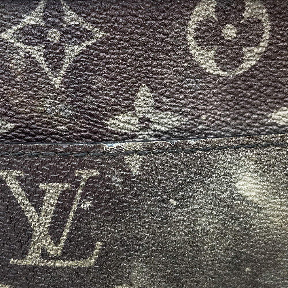 LOUIS VUITTON Alpha Messenger NoirM44165 Monogram / Galaxy