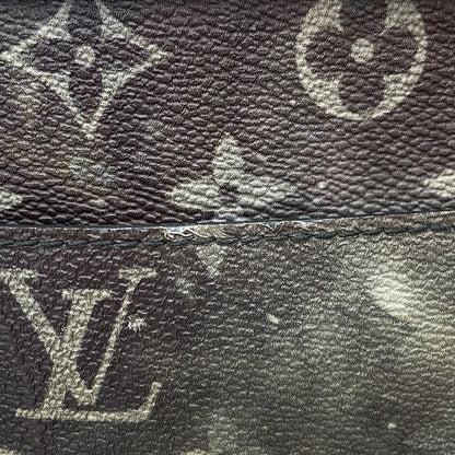 LOUIS VUITTON Alpha Messenger NoirM44165 Monogram / Galaxy