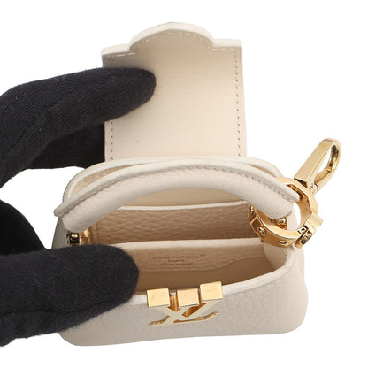LOUIS VUITTON Capucines Guimauve/Powder WhiteM24120 Taurillon Leather Size BB