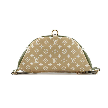 LOUIS VUITTON Bumbag Khaki/White/BeigeM44611 Monogram Monogram Giant