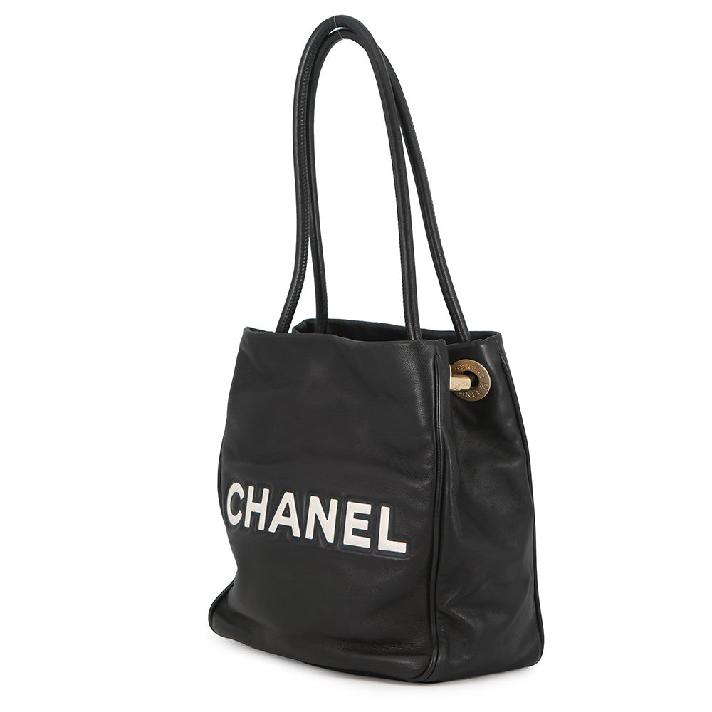 CHANEL Camellia Essential Tote Black/WhiteA20856 Lambskin
