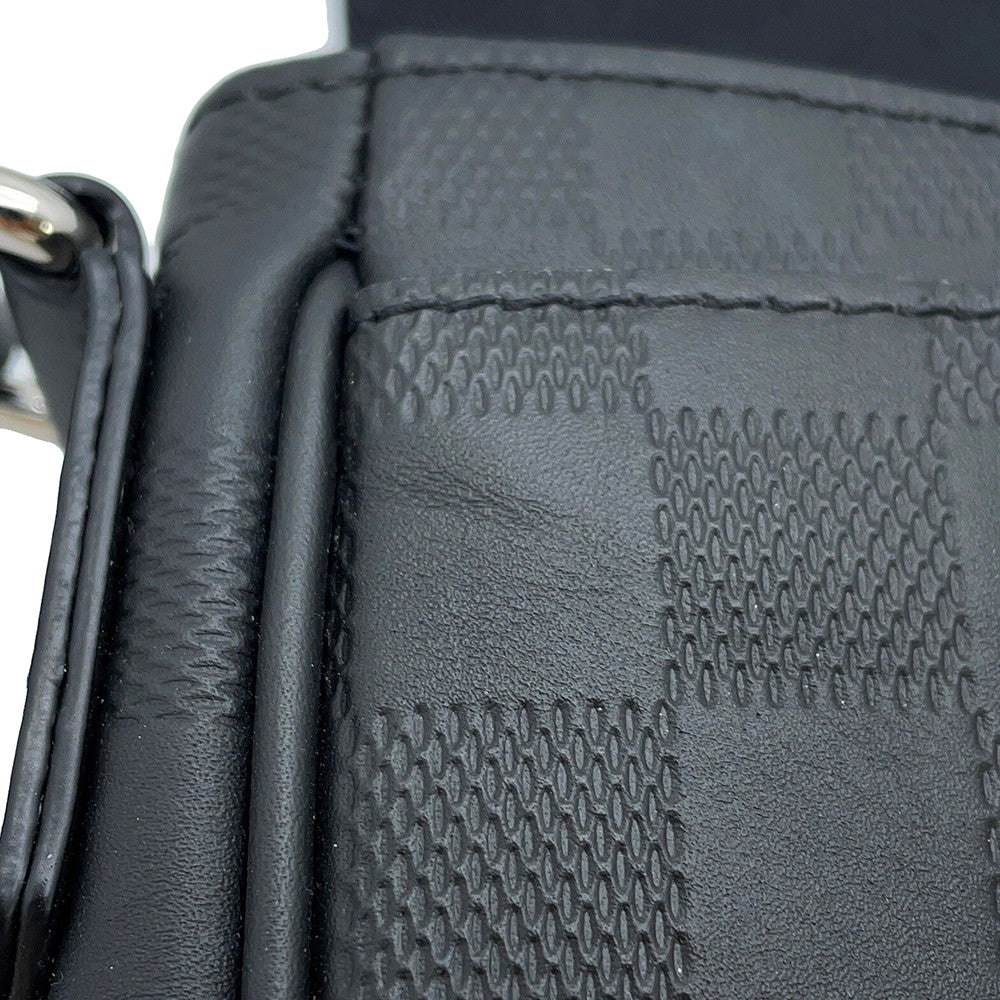 LOUIS VUITTON District NV3 NoirN42711 Damier Infini Leather Size PM