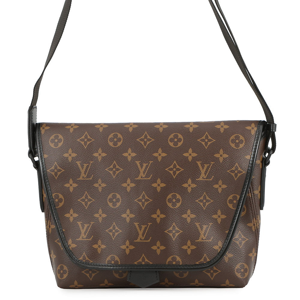 LOUIS VUITTON Magnetic messenger NoirM45557 Monogram Macassar Canvas