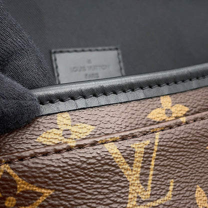LOUIS VUITTON Magnetic messenger NoirM45557 Monogram Macassar Canvas