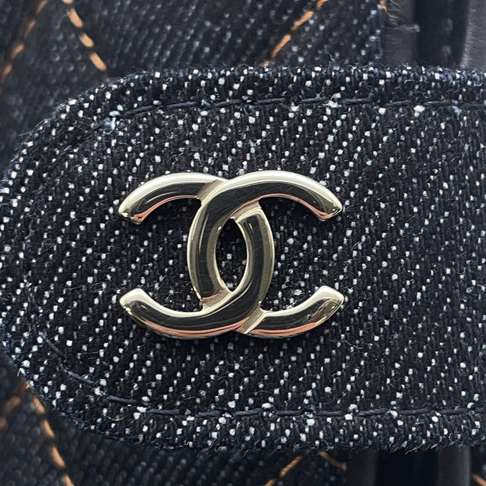CHANEL Matelasse Wallet with Passport Case NavyAP4665 Denim/Lambskin