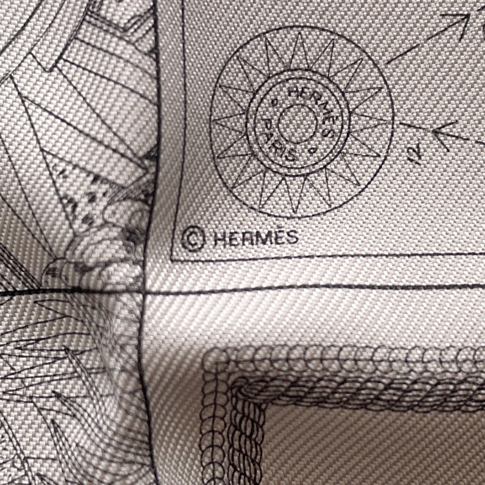 HERMES Carre Double Face Robokabar 2023 Year Gift Size 60 Gray/White Silk100%