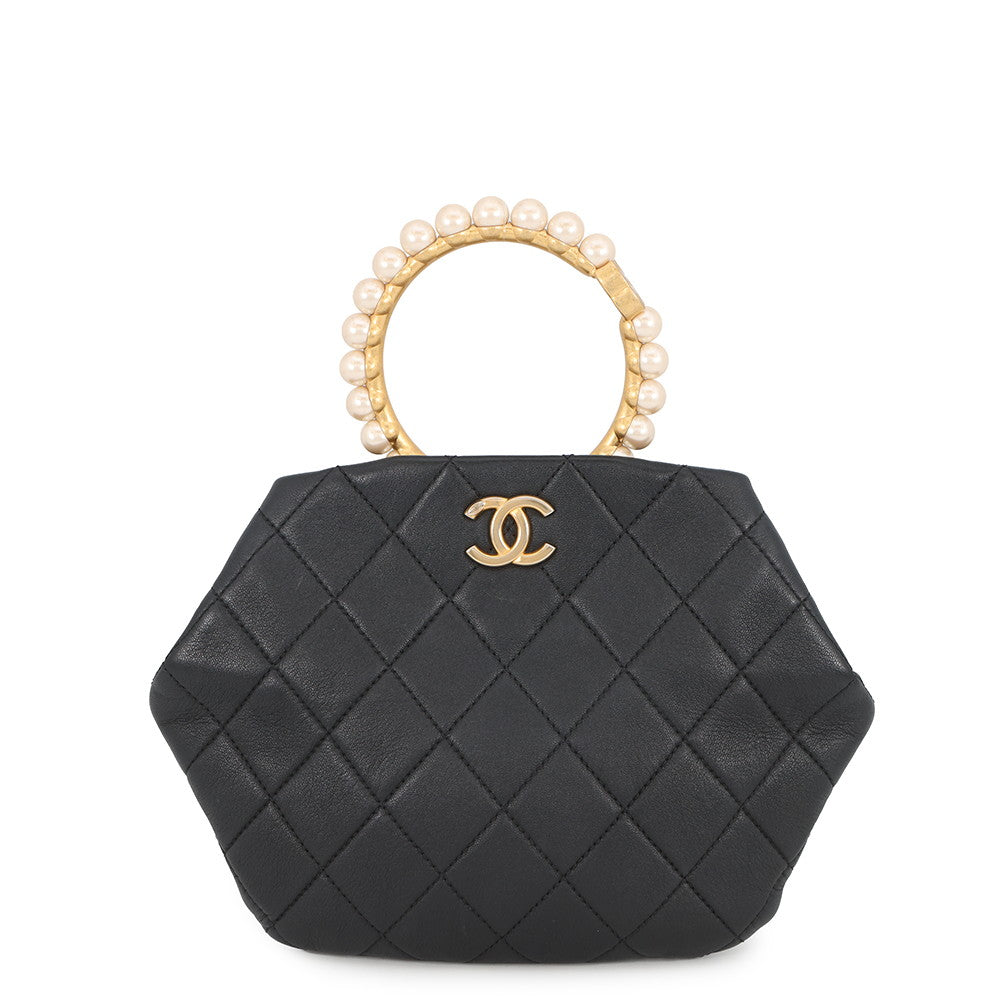 CHANEL Matelasse Pearl Handle Handbag BlackAS2609-B05967-94305 Lambskin Faux Pearl