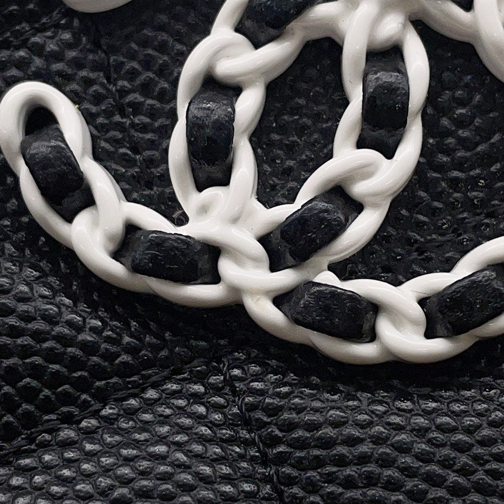 CHANEL Matelasse CHANEL19 Pouch BlackAP3720 Caviar Leather
