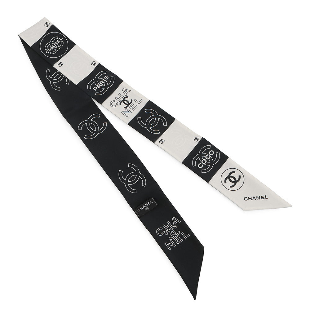CHANEL CC Logo Scarf White/Black Silk100%