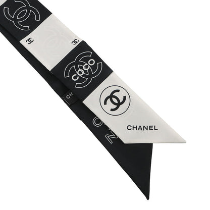 CHANEL CC Logo Scarf White/Black Silk100%