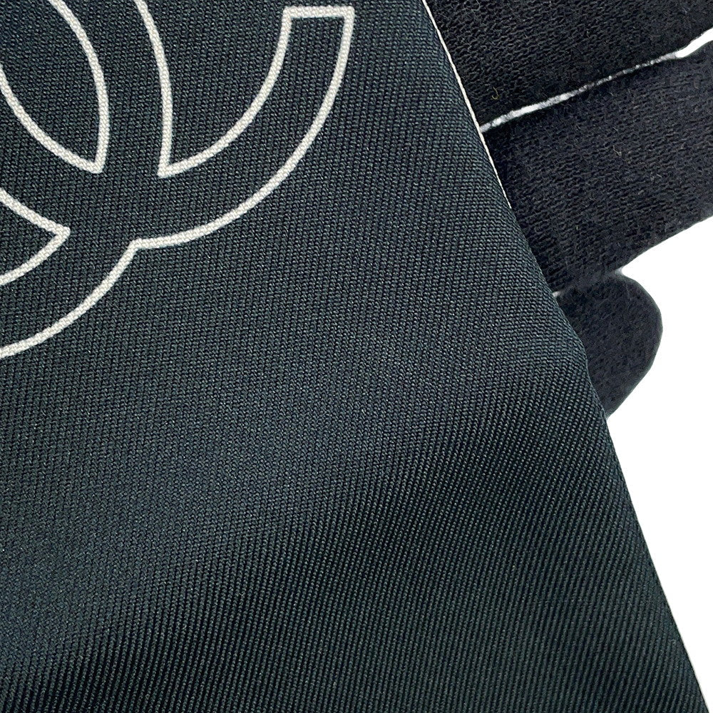 CHANEL CC Logo Scarf White/Black Silk100%