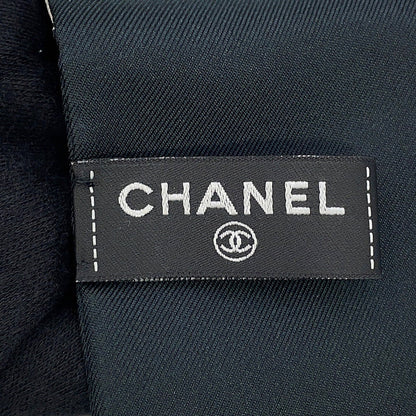CHANEL CC Logo Scarf White/Black Silk100%