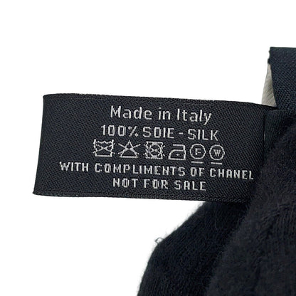 CHANEL CC Logo Scarf White/Black Silk100%