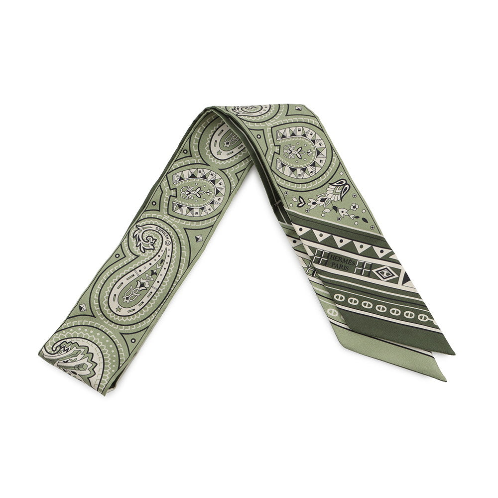 HERMES Twilly 《Cheval de Coeur Bandana》 Roden/Khaki/CreamH064259S 01 Silk100%