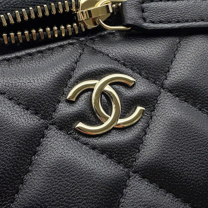 CHANEL Matelasse Vanity ChainShoulder Bag BlackAP2199 Lambskin