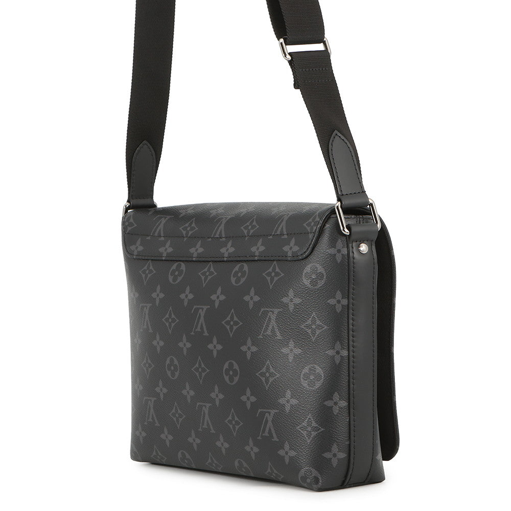 LOUIS VUITTON District NV2 NoirM45272 Monogram Eclipse Size PM