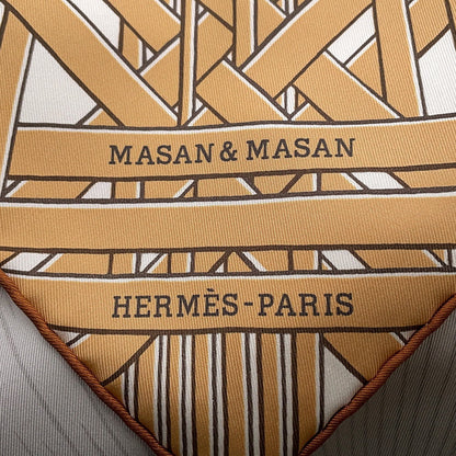 HERMES Carre Masan & Masan Masan Masan Size 90 White/Beige/Grease Silk100%