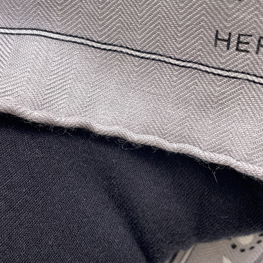 HERMES Car re Grrrrrrr! GRRRRR! Size 65 Gris Claire/Black/White Cashmere70% Silk30%