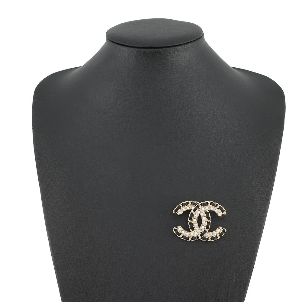 CHANEL CC Logo BroochAB2971-B01952-N5746 Metal Leather Rhinestone