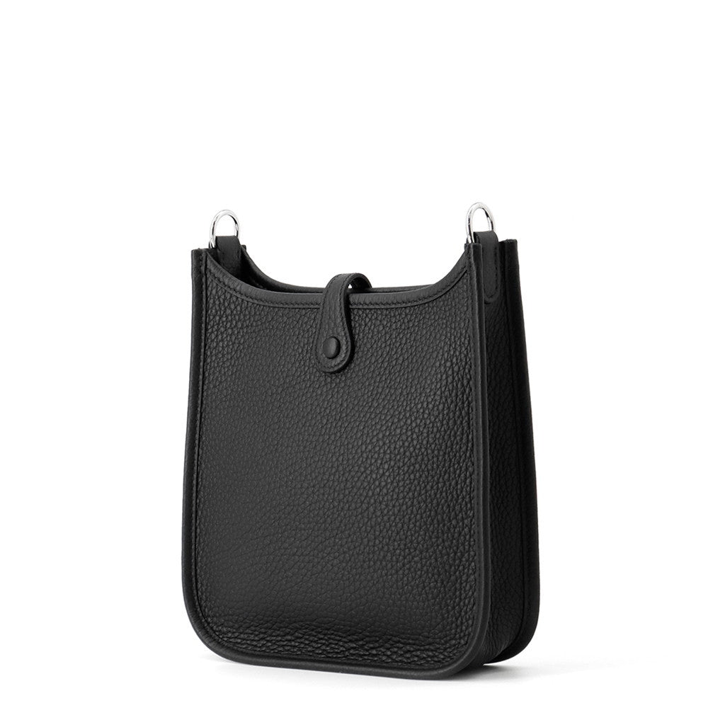 HERMES Evelyne Short Black Taurillon Clemence Size TPM