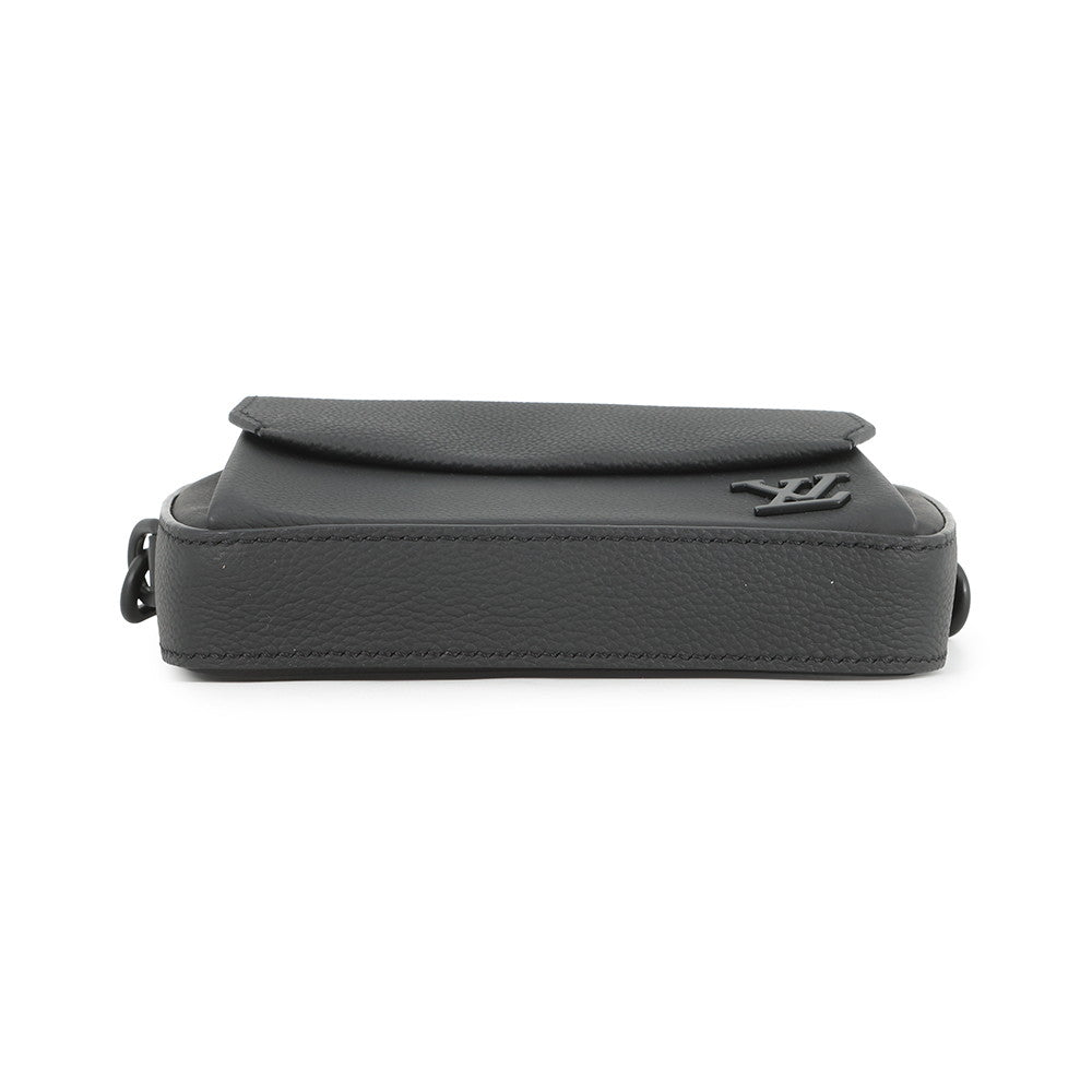 LOUIS VUITTON LV Aerogram Pilot Wearable Wallet NoirM83563 Leather LV Aerogram