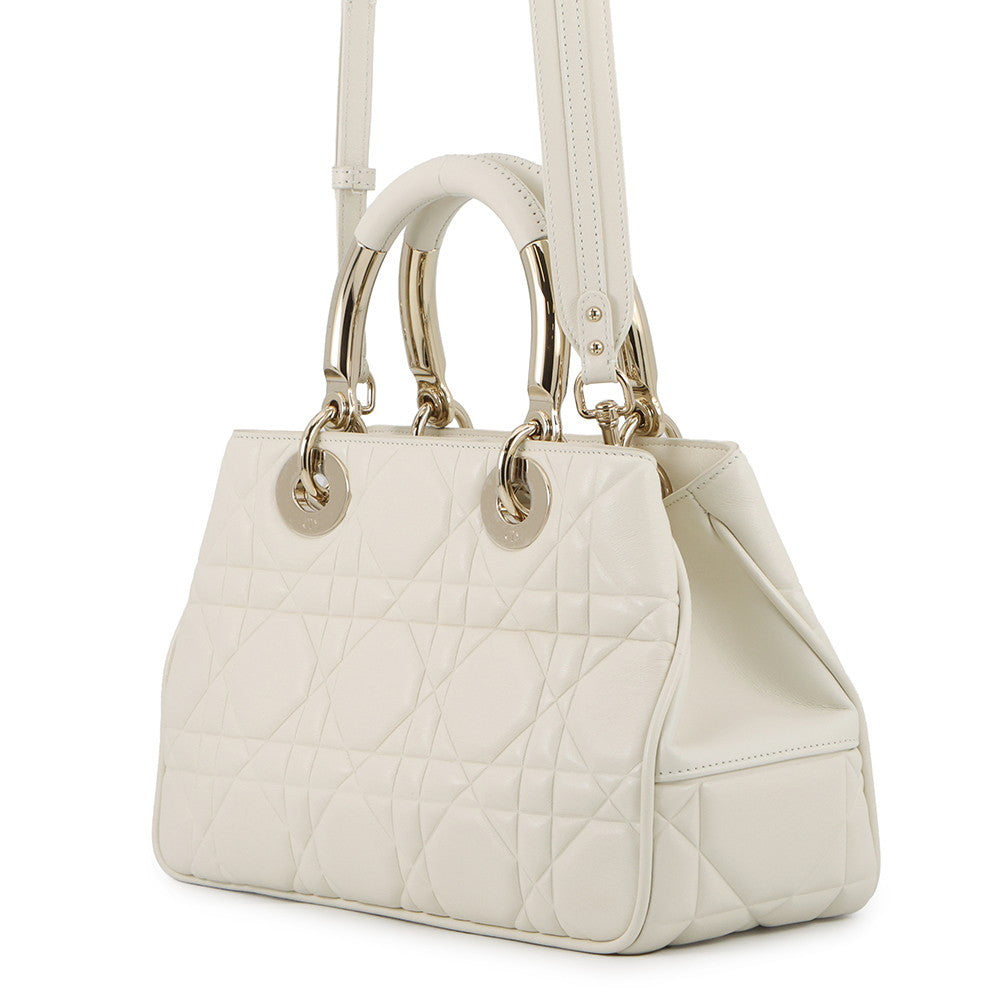 Dior Lady 95.22 lattéM0699OVJX_M030 Calf Leather Size Medium
