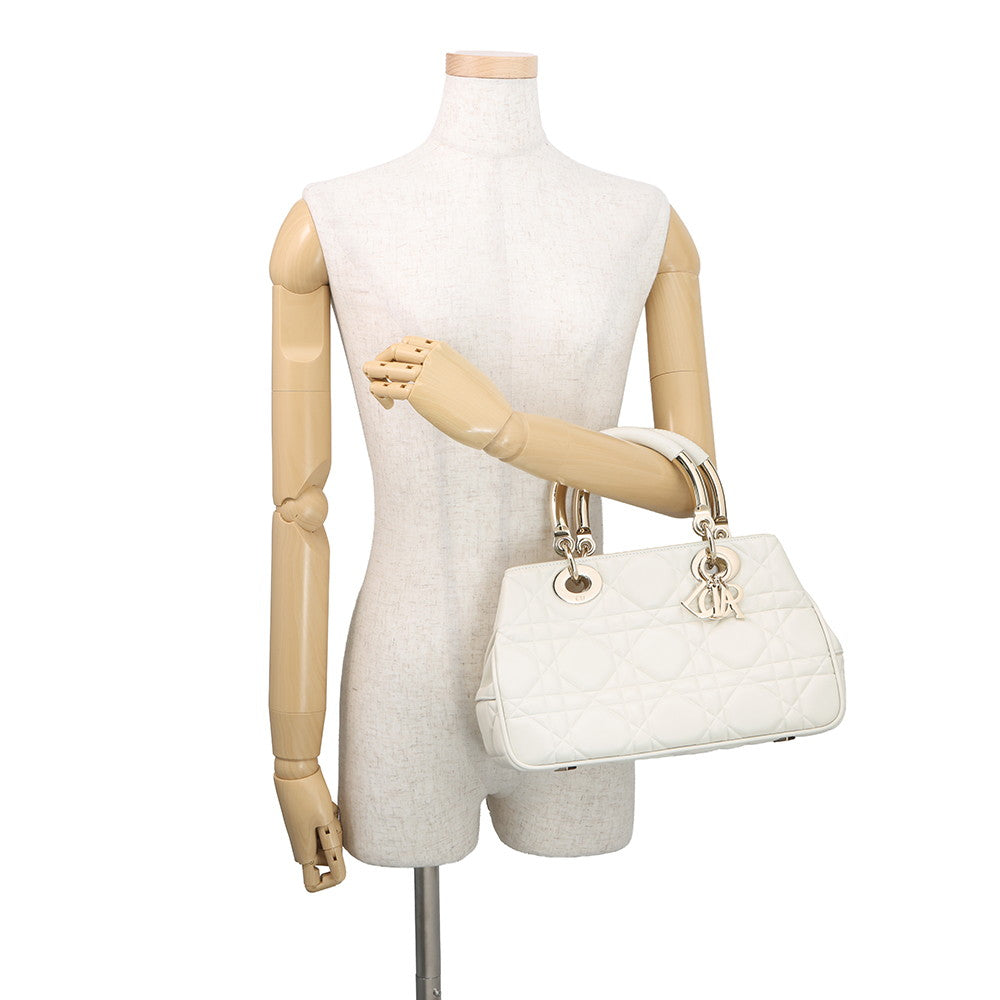 Dior Lady 95.22 lattéM0699OVJX_M030 Calf Leather Size Medium
