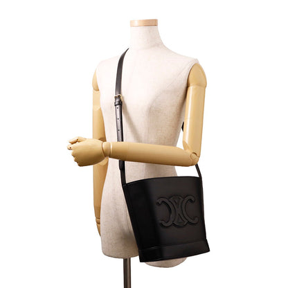 CELINE Cuir Triomphe bucket bag Black113783DU3 Leather Size Small