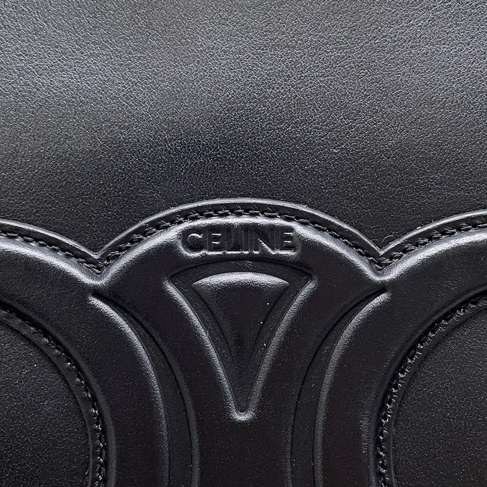 CELINE Cuir Triomphe bucket bag Black113783DU3 Leather Size Small
