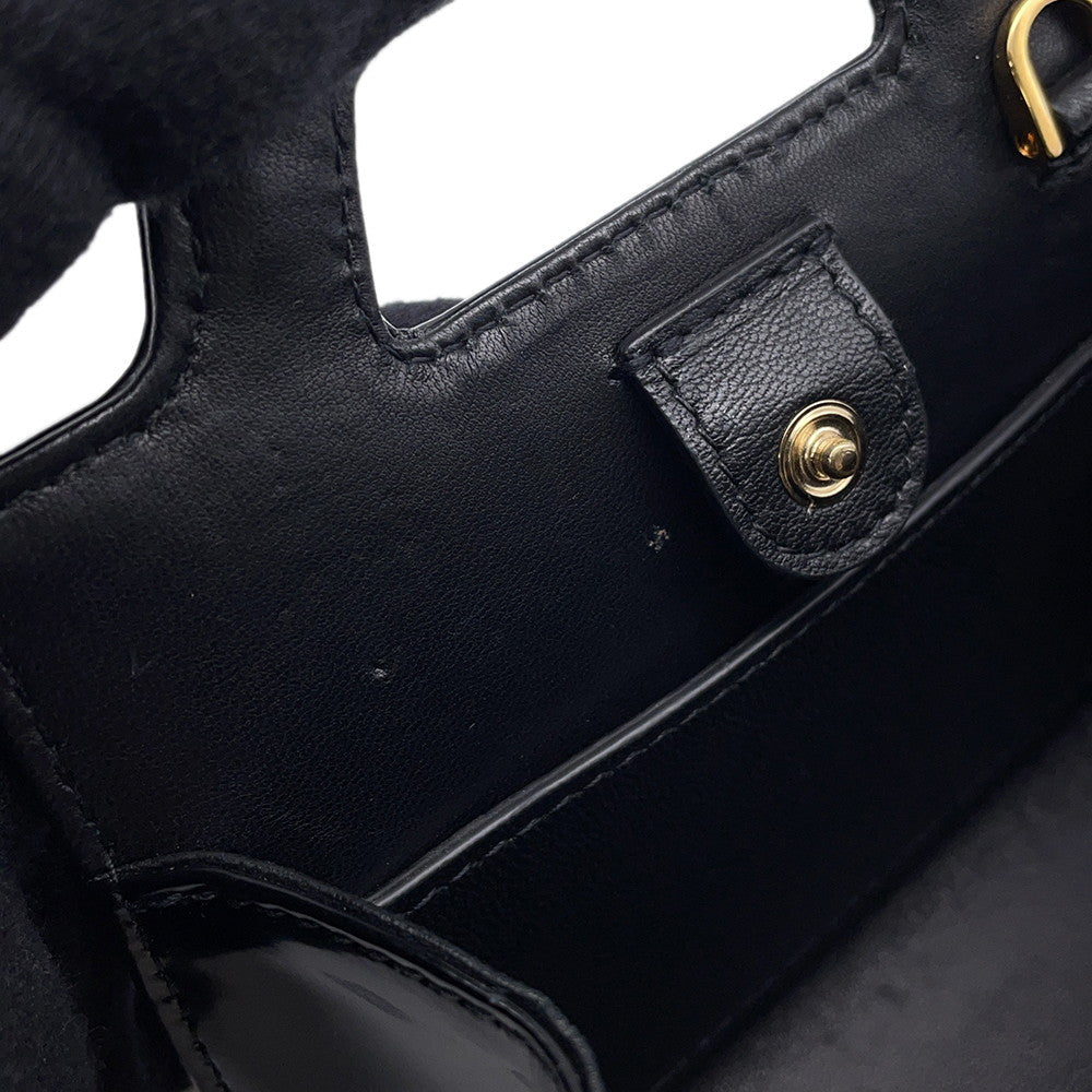 Ferragamo Gancini Chain Pouch Black213984 Patent Leather