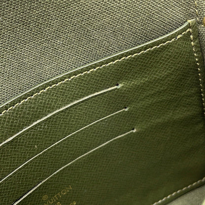 LOUIS VUITTON Multiie Pochette GreenM80091 Monogram