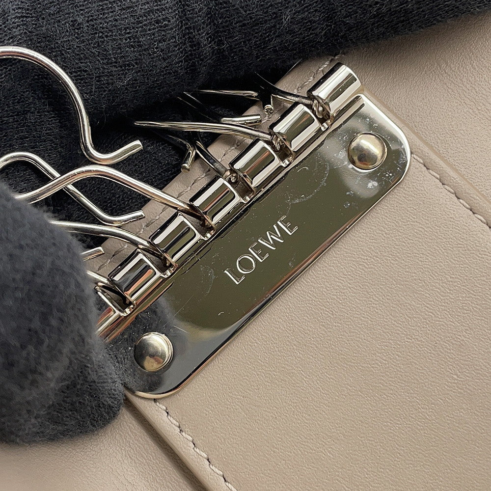 LOEWE Anagram 6-key case ClayC821K92X01 Calf Leather