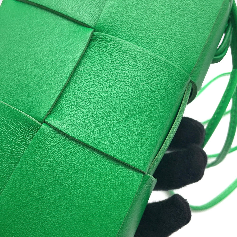 Bottega Veneta Maxi Intrecciato Leather Phone Case Parakeet730541 VCQC4 Leather